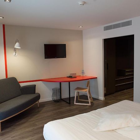 Logis Domaine Du Moulin Cavier Hotel Avrillé Eksteriør billede