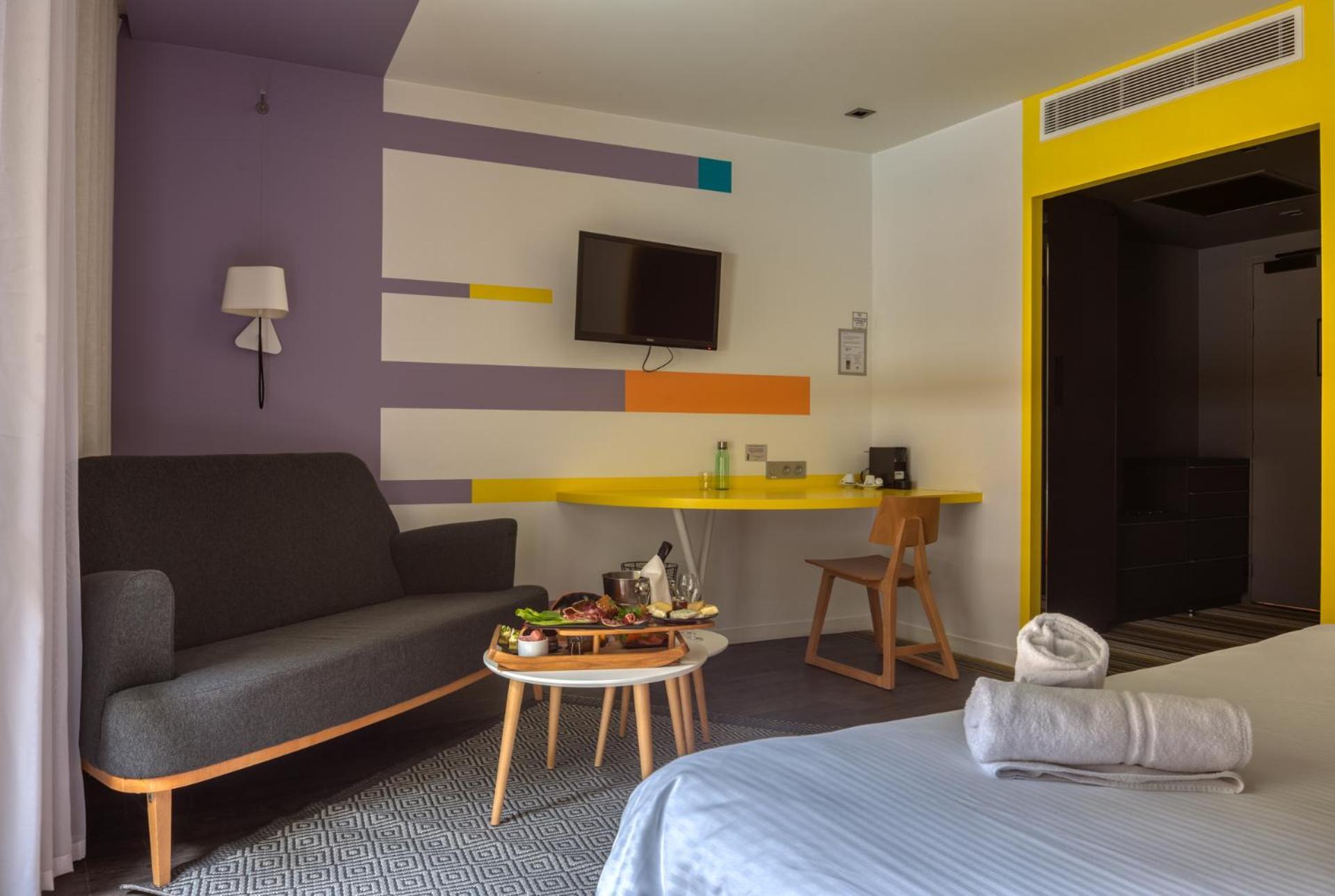 Logis Domaine Du Moulin Cavier Hotel Avrillé Eksteriør billede