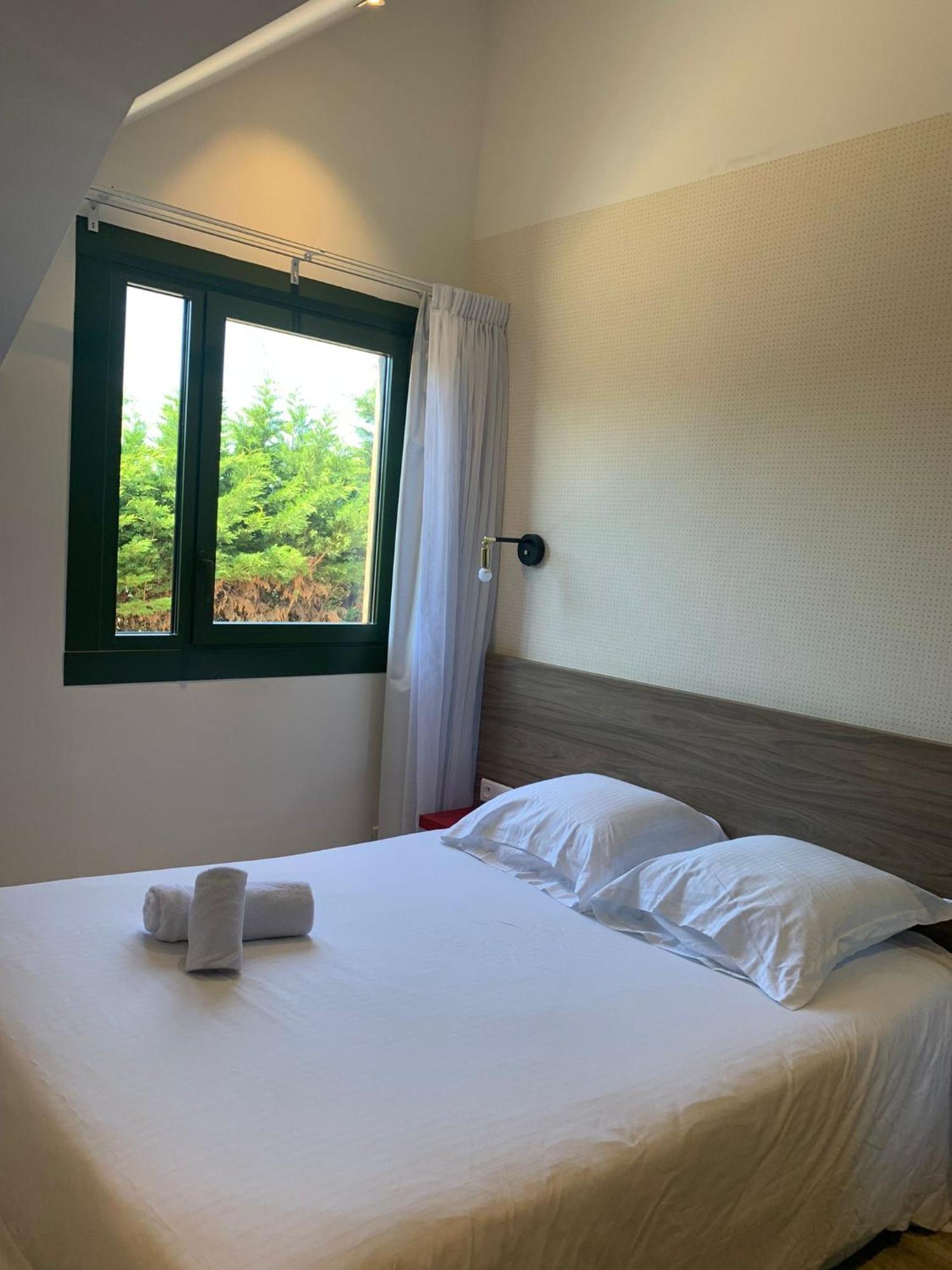 Logis Domaine Du Moulin Cavier Hotel Avrillé Eksteriør billede
