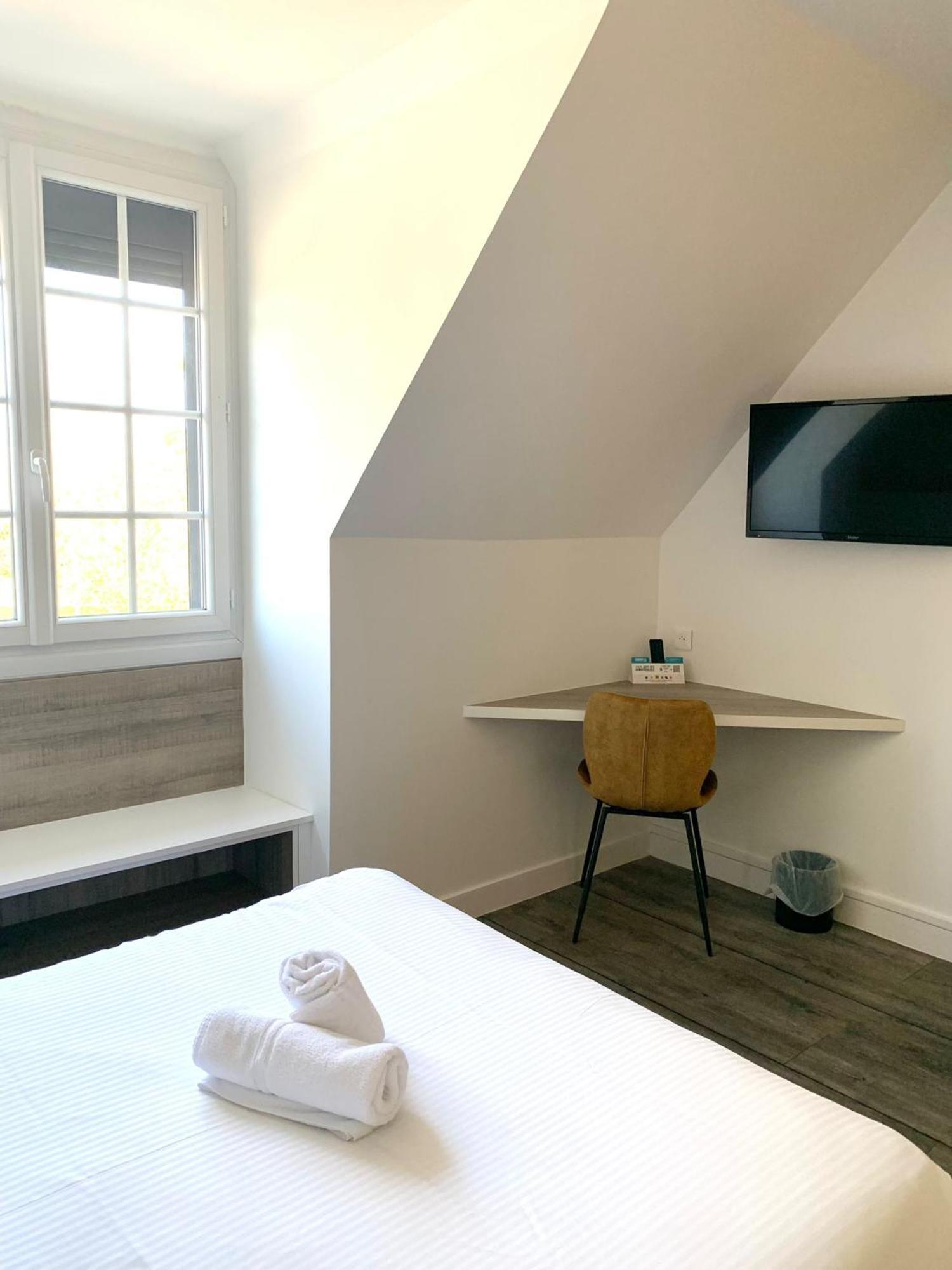 Logis Domaine Du Moulin Cavier Hotel Avrillé Eksteriør billede