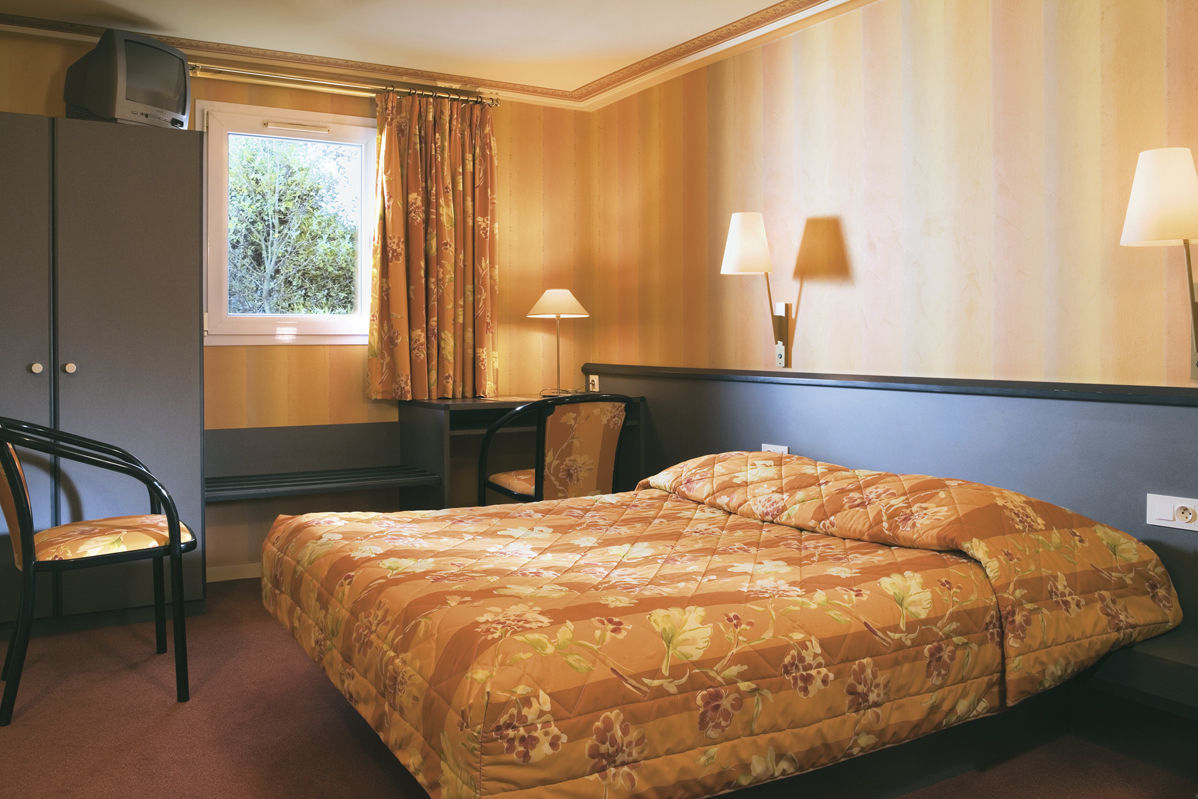 Logis Domaine Du Moulin Cavier Hotel Avrillé Eksteriør billede
